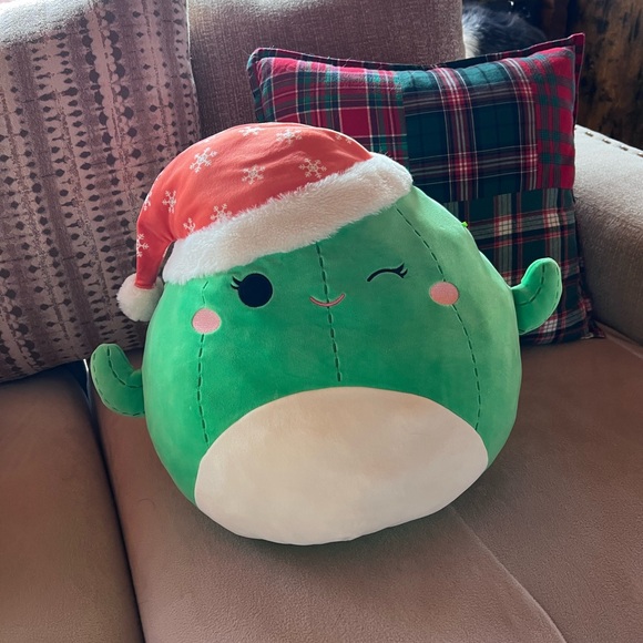 Maritza - Squishmallow's Christmas Cactus - Picture 4 of 6